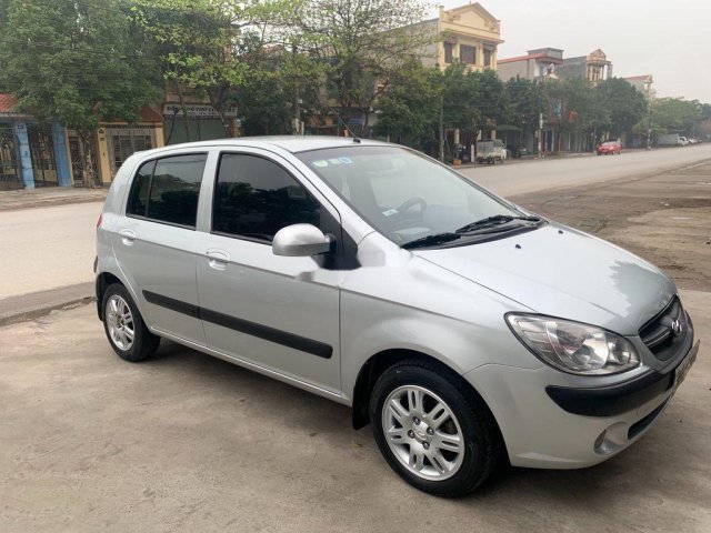 Cần bán gấp Hyundai Getz sản xuất năm 2009, màu bạc, nhập khẩu số sàn giá cạnh tranh0