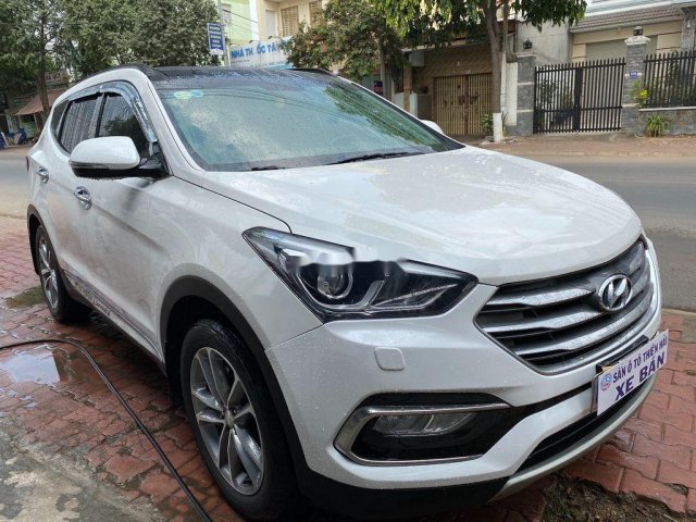 Bán Hyundai Santa Fe đời 2018, giá cạnh tranh0