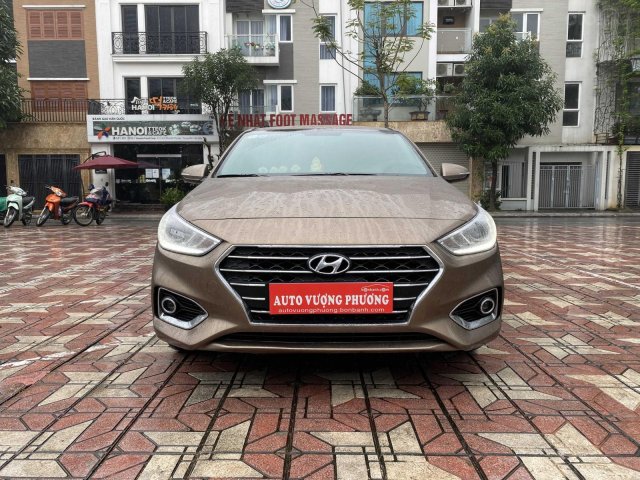 Cần bán Hyundai Accent đời 2018 xe gia đình