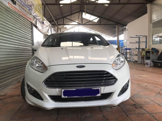 Fiesta 1.0 Ecoboost 2017 màu trắng