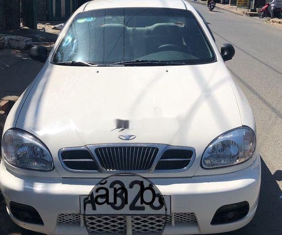 Cần bán xe Daewoo Lanos năm sản xuất 2003, màu trắng xe gia đình, giá tốt