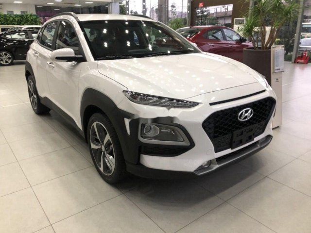 Bán ô tô Hyundai Kona đời 2020, màu trắng, nhập khẩu nguyên chiếc, giá 596tr0