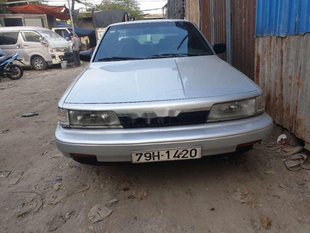 Bán Toyota Camry năm sản xuất 1988, màu bạc, xe nhập