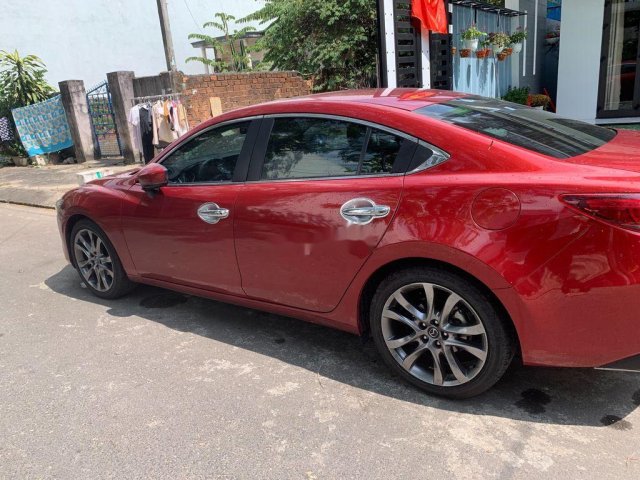 Cần bán gấp Mazda 6 2.0 sản xuất 2018, màu đỏ xe gia đình, 820tr0