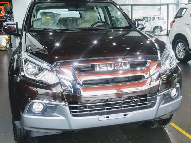 Hỗ trợ 50% trước bạ khi mua xe Isuzu Mu-X 1.9L AT, xe giao ngay