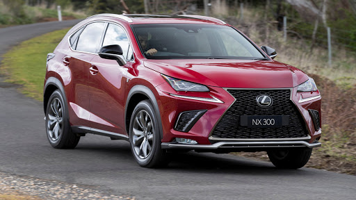 Mua xe trả góp lãi suất thấp - Tặng phụ kiện chính hãng với chiếc Lexus NX300, sản xuất 2020