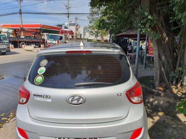 Bán Hyundai Grand i10 sản xuất năm 2015, màu bạc, nhập khẩu nguyên chiếc0