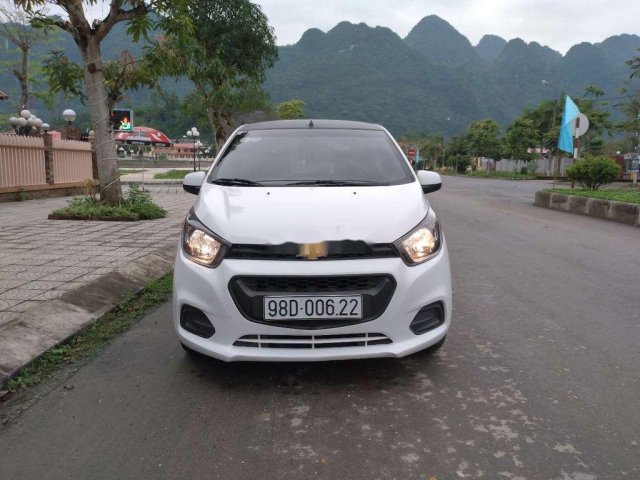 Xe Chevrolet Spark đời 2017, màu trắng giá cạnh tranh