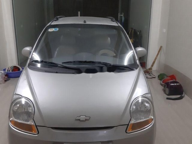 Cần bán lại xe Chevrolet Spark 2009, màu bạc còn mới, 90 triệu0