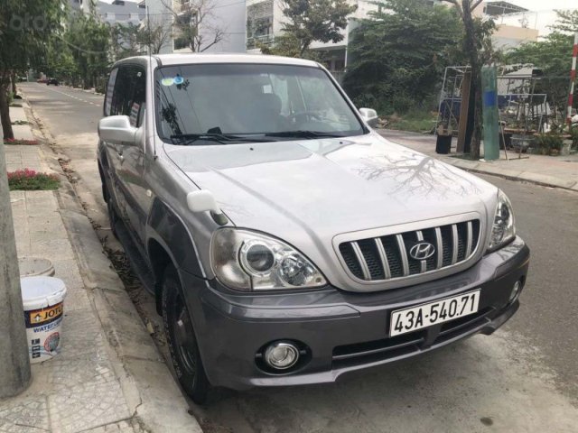 Xe Hyundai Terracan 3.5 MT đời 2004, màu bạc, xe nhập0