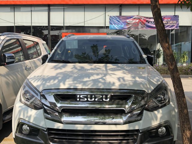 Mux 4x2 MT, SUV 2019 nhập khẩu nguyên chiếc, giảm tiền mặt và tặng phụ kiện0