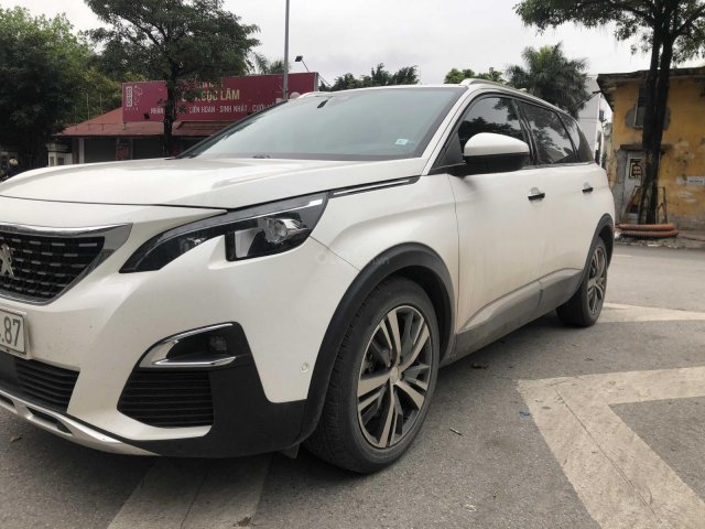 Gia đình nâng đời cần bán Peugeot 2018, màu trắng0