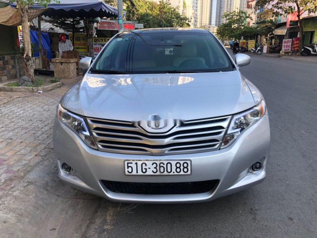 Cần bán gấp Toyota Venza đời 2009, màu bạc, nhập khẩu nguyên chiếc, 690 triệu