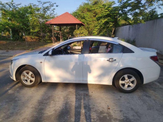 Bán xe Daewoo Lacetti sản xuất 2010, màu trắng, nhập khẩu 