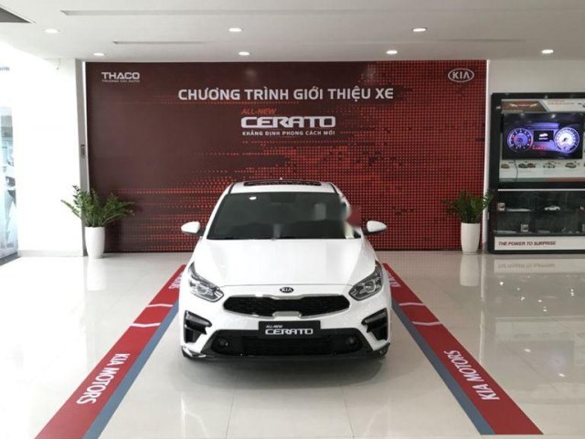 Bán xe Kia Cerato 2020, màu trắng0