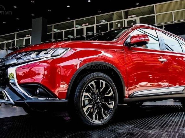 Bán xe Mitsubishi Outlander năm 2020 giá 825 triệu đồng