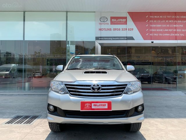 Cần bán Toyota Fortuner 2.4G Diesel bạc 2014,109.000km Hồ Chí Minh giá rẻ