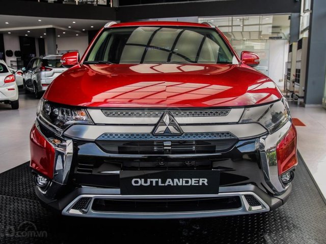 Ưu đãi giá thấp với chiếc Mitsubishi Outlander 2.0 CVT, sản xuất 2020, có sẵn xe, giao nhanh0