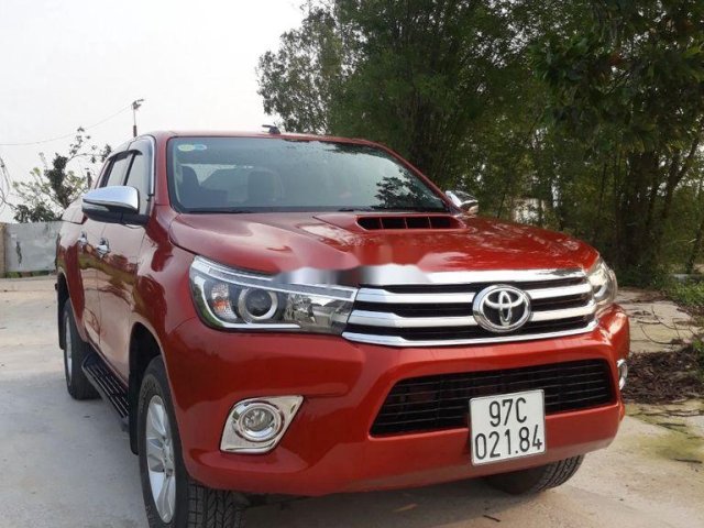 Xe Toyota Hilux đời 2015, màu đỏ, nhập khẩu