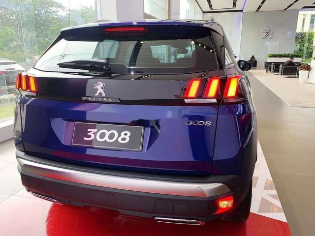 Cần bán xe Peugeot 3008 đời 2020, màu xanh lam