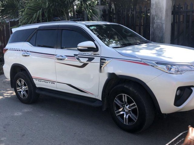 Cần bán xe Toyota Fortuner năm sản xuất 2017, màu trắng, nhập khẩu0