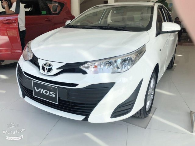 Bán Toyota Vios sản xuất năm 2020, màu trắng, xe nhập