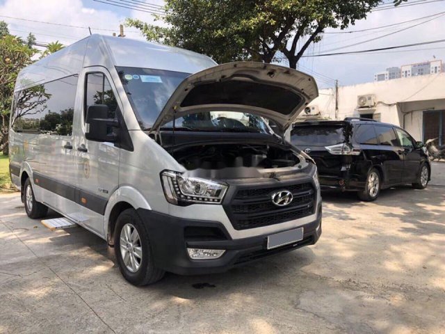 Bán Hyundai Solati sản xuất năm 2019, màu bạc, nhập khẩu 