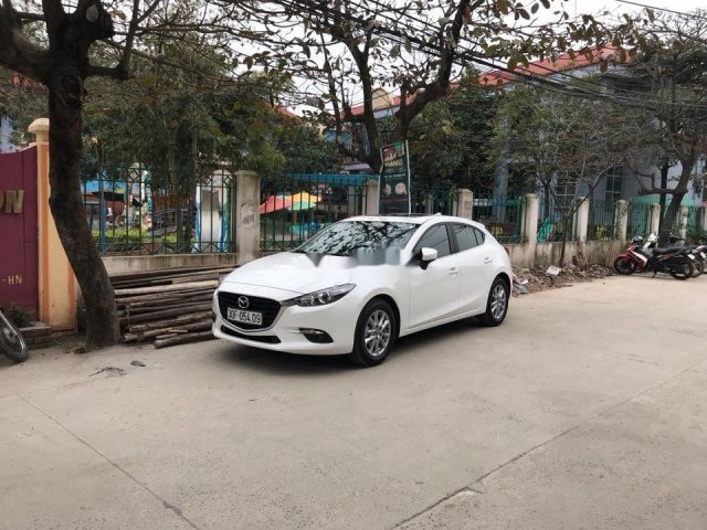 Bán Mazda 3 năm 2018, màu trắng, giá tốt0