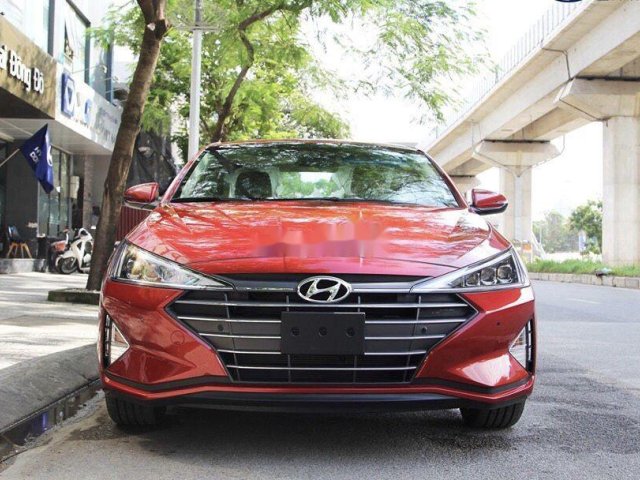 Cần bán Hyundai Elantra đời 2020, màu đỏ