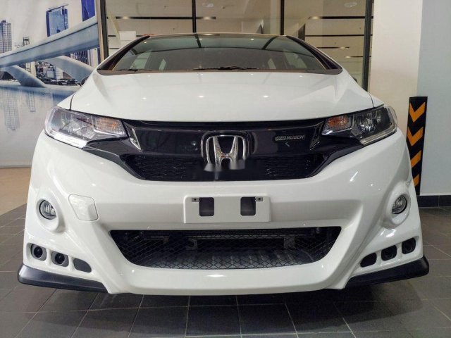 Bán xe Honda Jazz RS năm sản xuất 2019, màu trắng, xe nhập, 624tr0