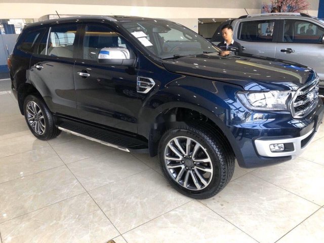 Cần bán xe Ford Everest Titanium năm sản xuất 2019, xe nhập