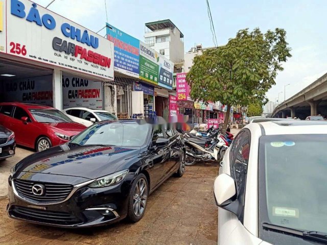 Cần bán lại xe Mazda 6 2018, màu đen0