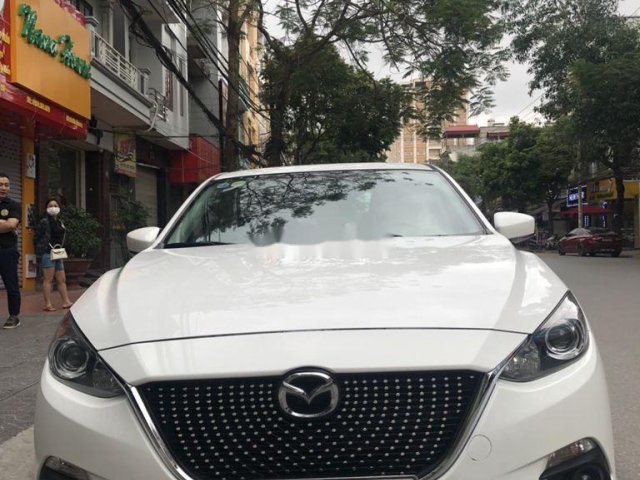 Cần bán gấp Mazda 3 đời 2016, màu trắng, giá cạnh tranh0