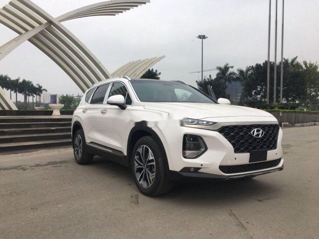 Cần bán Hyundai Santa Fe sản xuất 2020, màu trắng