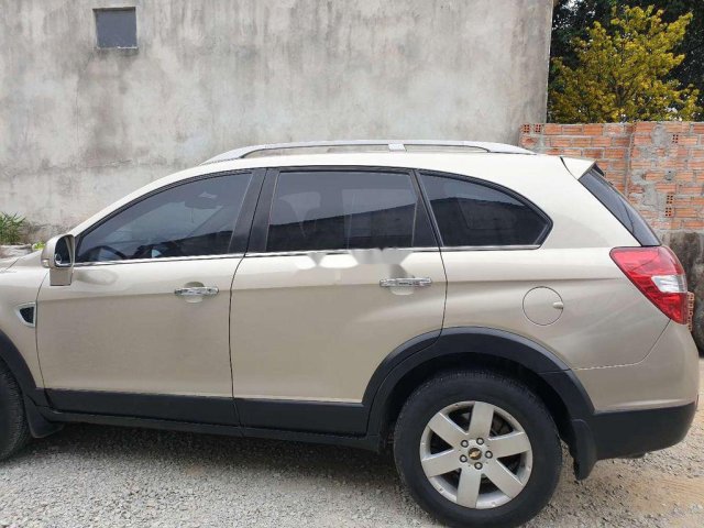 Cần bán Chevrolet Captiva năm sản xuất 2008, màu vàng, nhập khẩu0