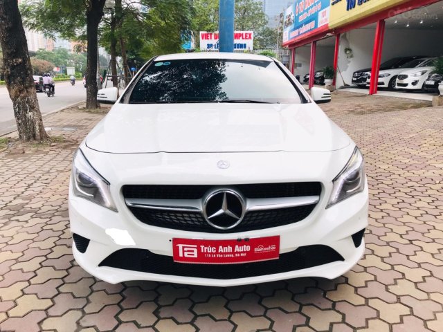 Mercedes Benz CLA 200 model 2017, nhập khẩu, mới leng keng0