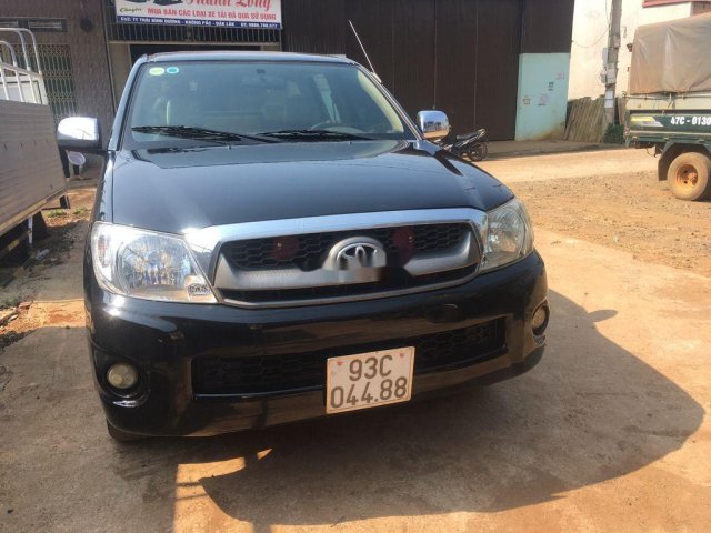 Bán xe Toyota Hilux đời 2009, màu đen, giá 275tr0