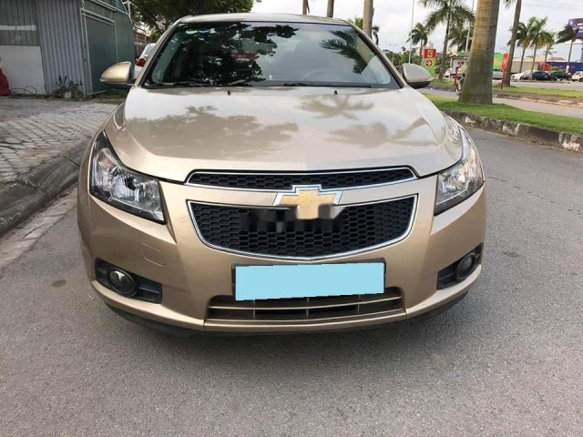 Bán Chevrolet Cruze sản xuất 2015, màu vàng, giá tốt0