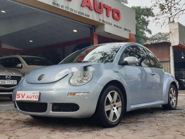 Cần bán gấp Volkswagen New Beetle năm sản xuất 2010, xe nhập, giá tốt