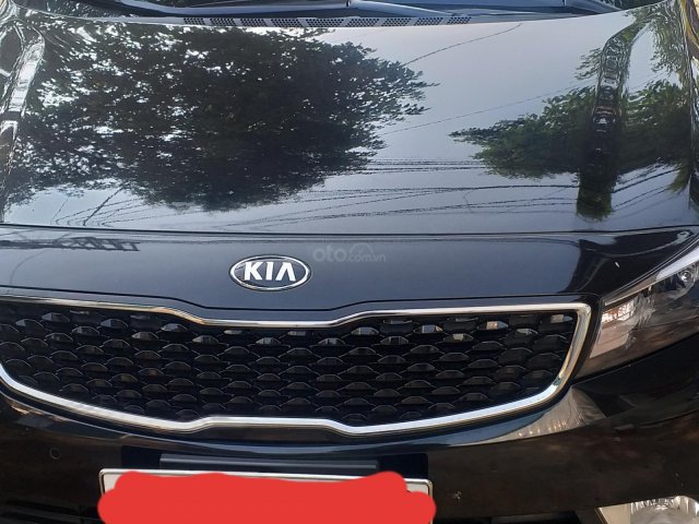 Cần bán Kia Cerato năm sản xuất 2017 giá bán 630tr, xe đồ chơi đầy đủ đã lên 4 mâm thể thao xe nhà chạy rất kỹ0