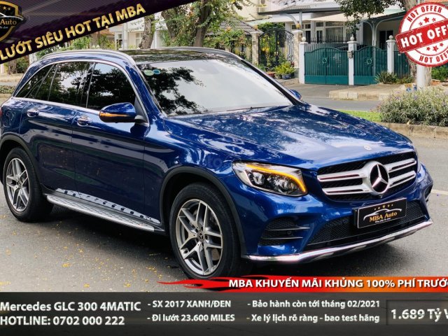 Cần bán xe Mercedes GLC 300 4matic sản xuất năm 2017, màu xanh lam0