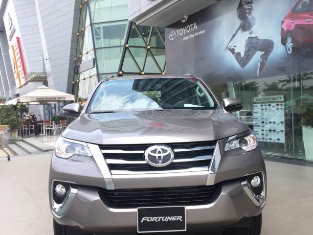 Fortuner 2.7AT máy xăng 2020, giá tốt, giao ngay, hỗ trợ trả góp lãi suất tốt, hỗ trợ đăng ký, giao xe tại nhà