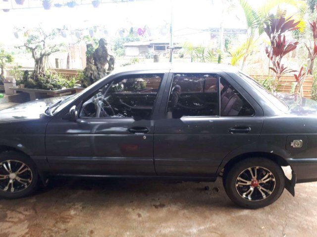 Bán Nissan Sunny sản xuất năm 1992, màu xám, nhập khẩu xe gia đình