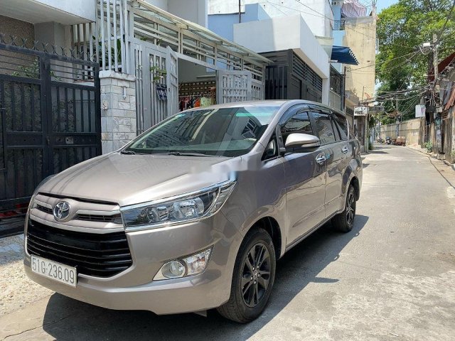 Bán Toyota Innova năm 2005, màu xám, nhập khẩu, giá 575tr