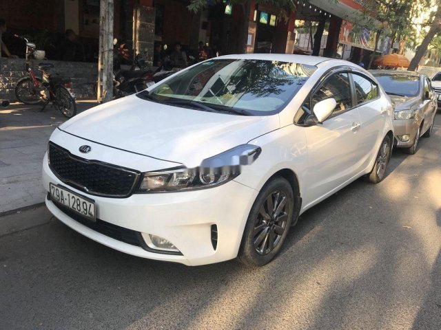 Bán xe Kia Cerato đời 2016, màu trắng