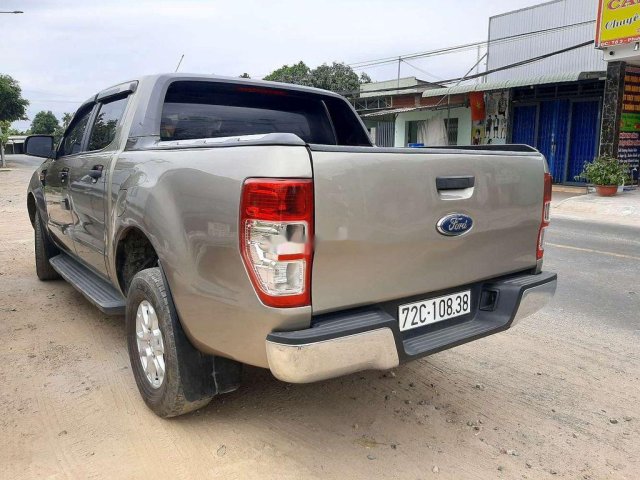 Cần bán xe Ford Ranger đời 2017, màu xám, 490tr0