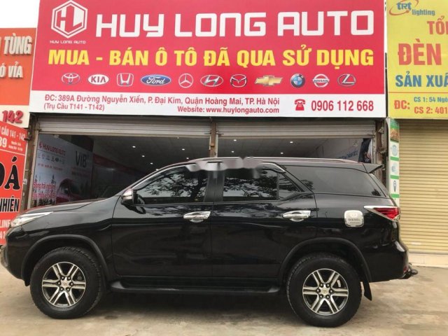 Cần bán lại xe Toyota Fortuner đời 2017, màu đen, nhập khẩu nguyên chiếc0