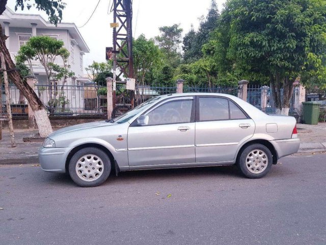 Xe Ford Laser năm sản xuất 2001, màu bạc, giá 135tr