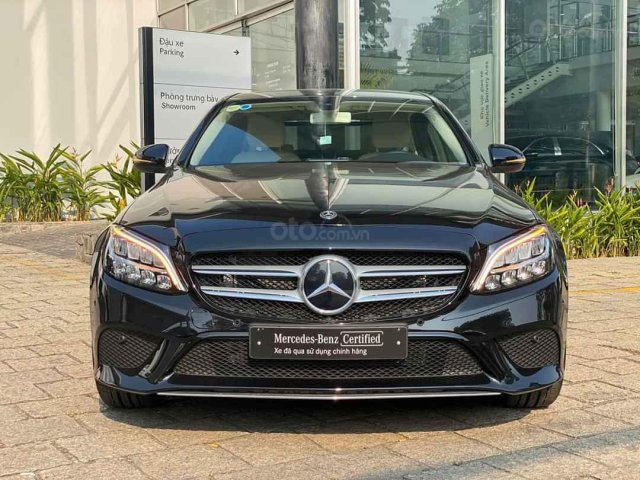 Cần bán Mercedes C200 model 2018 và đăng ký 2019 bảo hành 3 năm, ưu đãi thuế