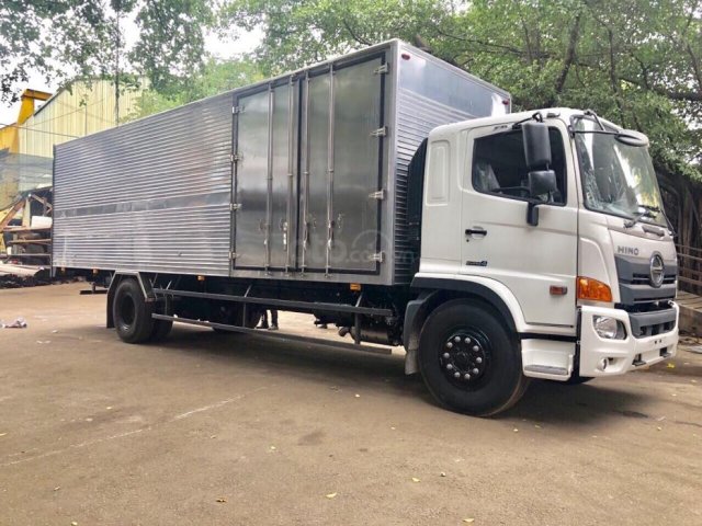 Hino FG 8 tấn đời 2020 thùng siêu dài 8m8 giá nát